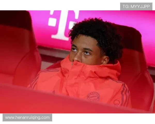 拜仁17岁后卫基亚拉赛季报销